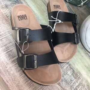 Mario Lopez Mens Slides NWT